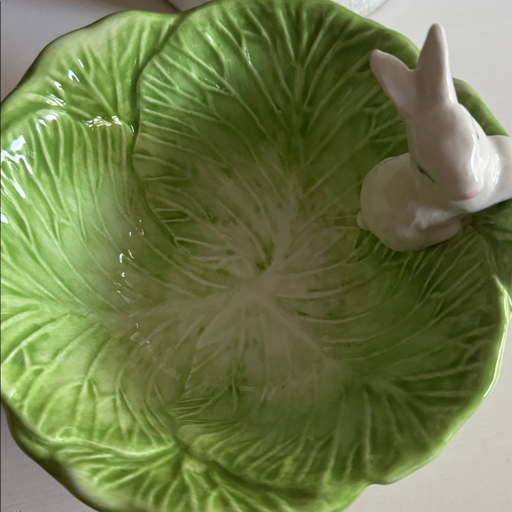 Green Cabbage Ceramic Bowl with Rabbit Accent Spring Decor NWT - Picture 5 of 6